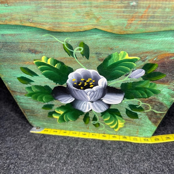 Wooden rustic flower box - Picture 8 of 9